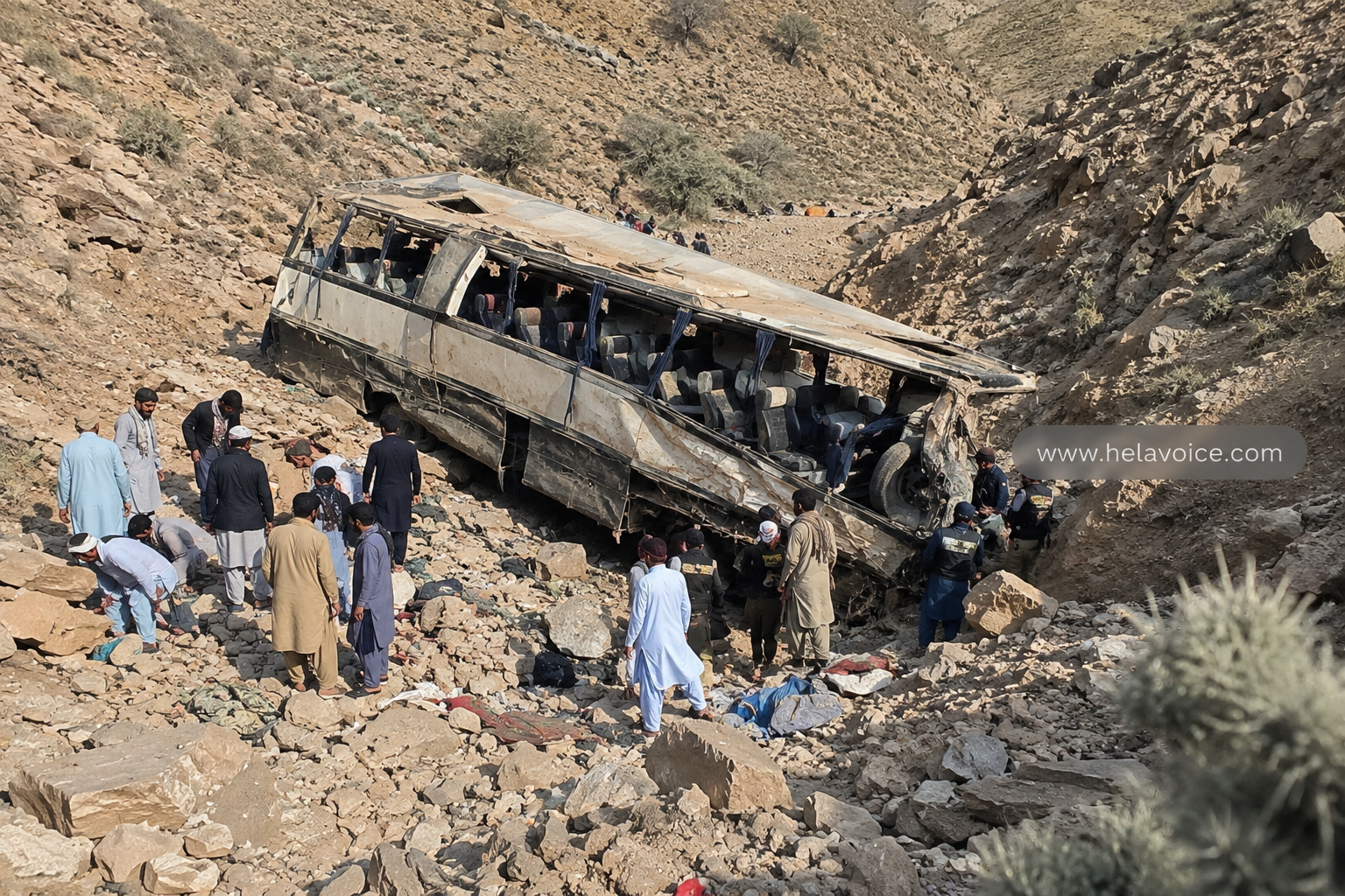 40 Killed, 11 Injured After Passenger Bus Plunges Into Ravine in Pakistan