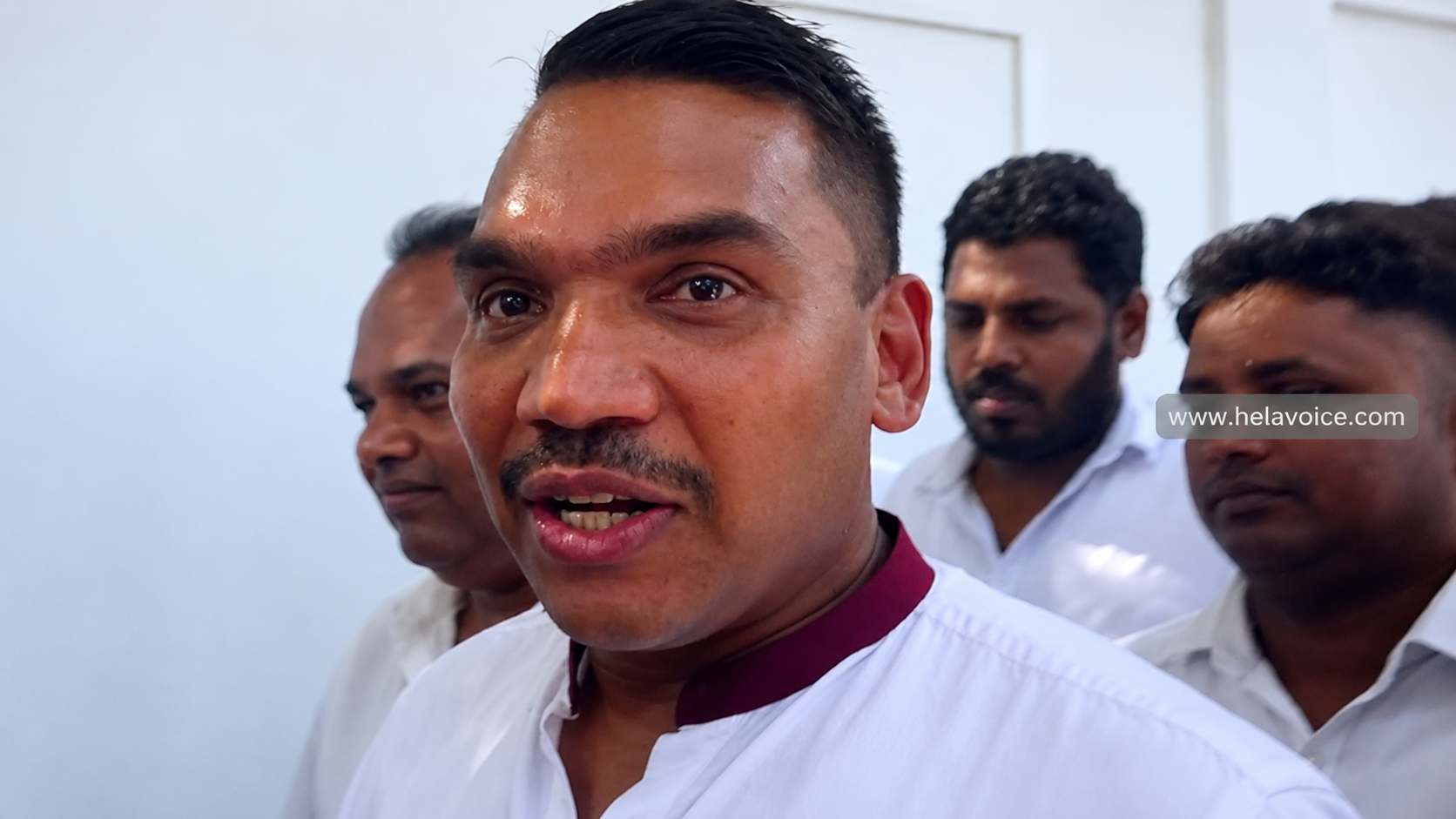 නාමල් රාජපක්ෂ අල්ලස් කොමිසමේ අත්අඩංගුවට